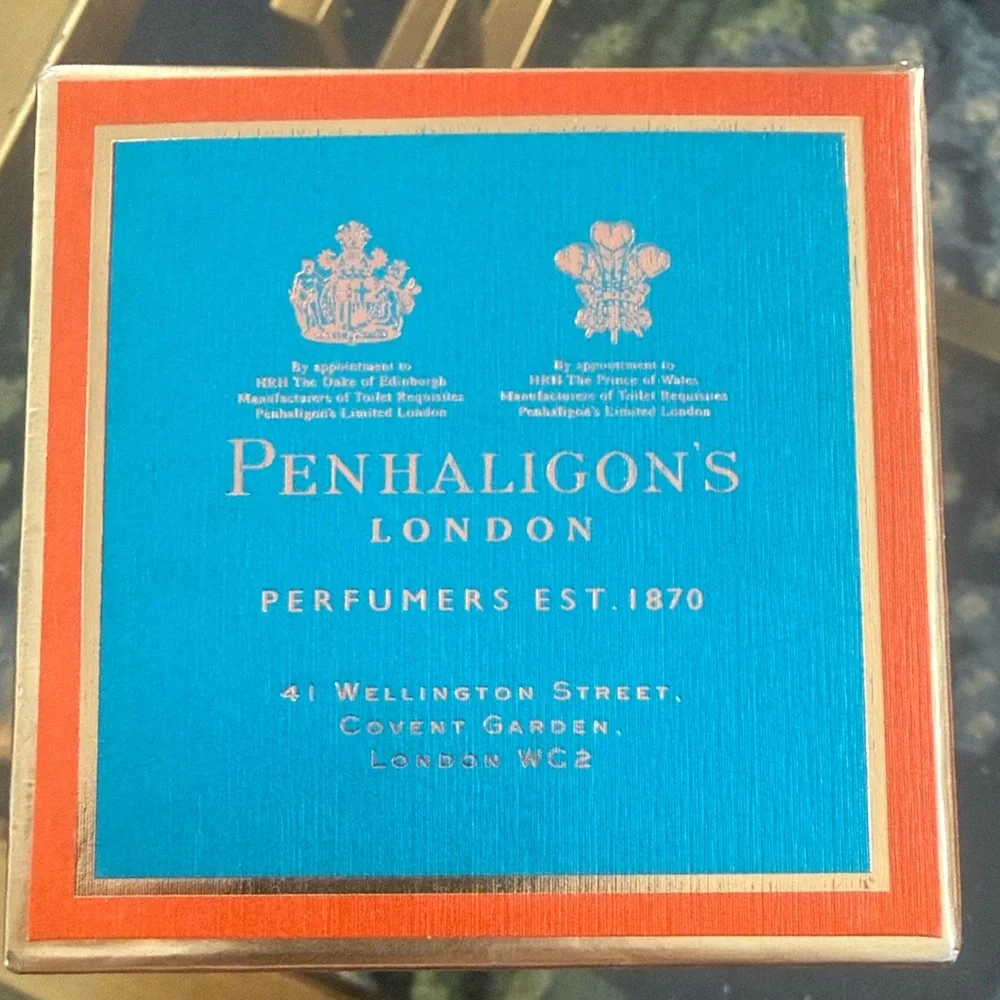 Penhaligon's Vaara Eau De Parfum Spray (Unisex) - Picture 3 of 16